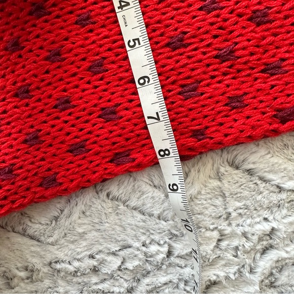 Old Navy Knitted Winter Scarf - Picture 5 of 7